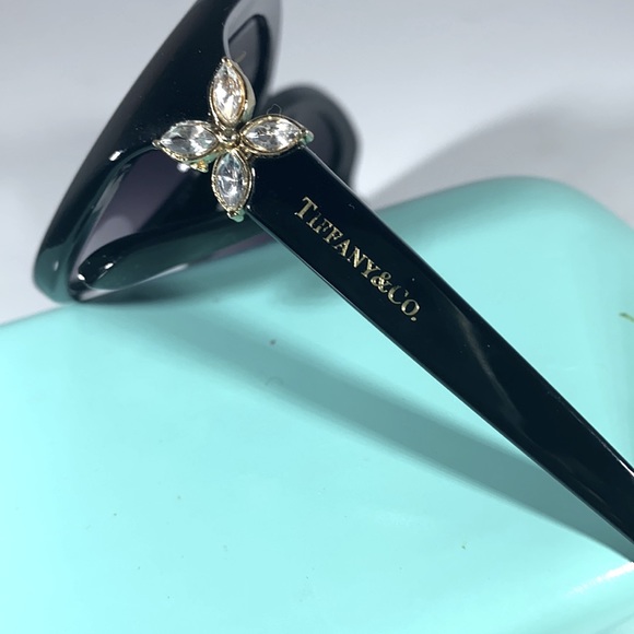 Beautiful Tiffany and Company Sunglasses main image 8